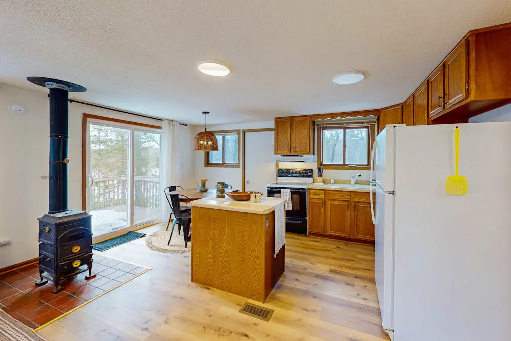 Hook and Haven & Woodland Pines Cabins