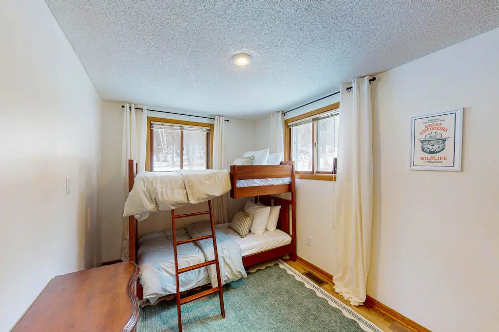Hook and Haven & Woodland Pines Cabins