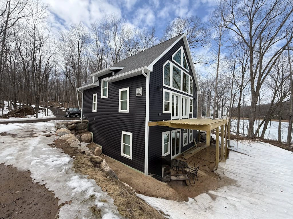 Sunrise Lodge