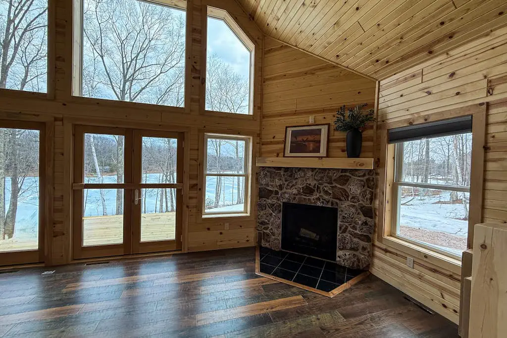Sunrise Lodge