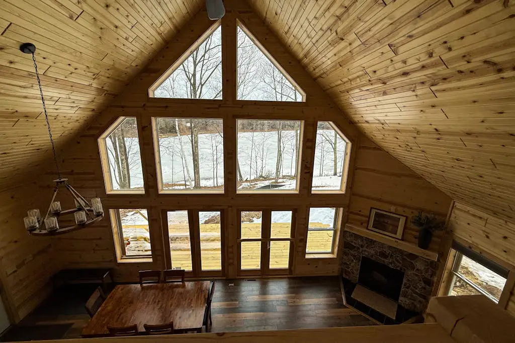 Sunrise Lodge