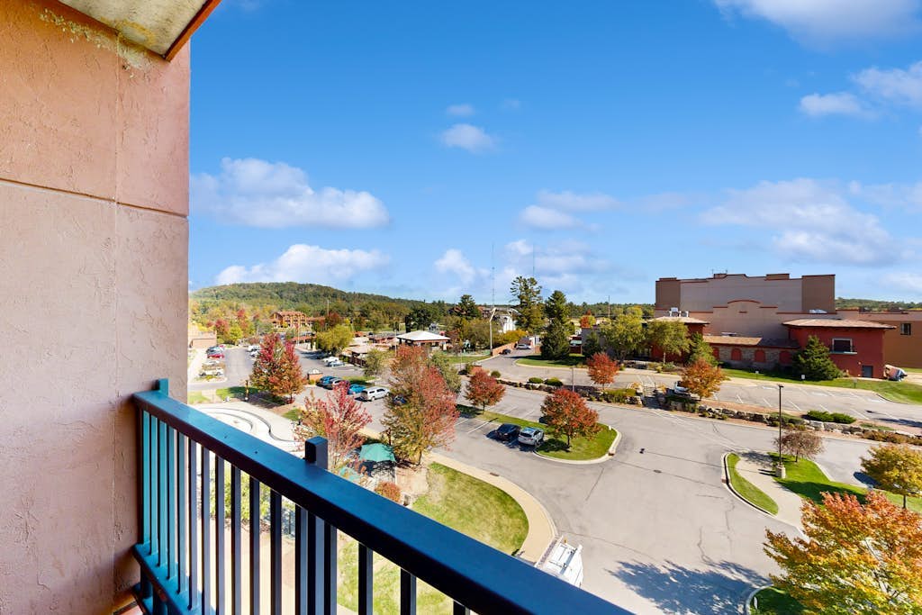 Classic Studio, Golf Course View, 5th-Floor
