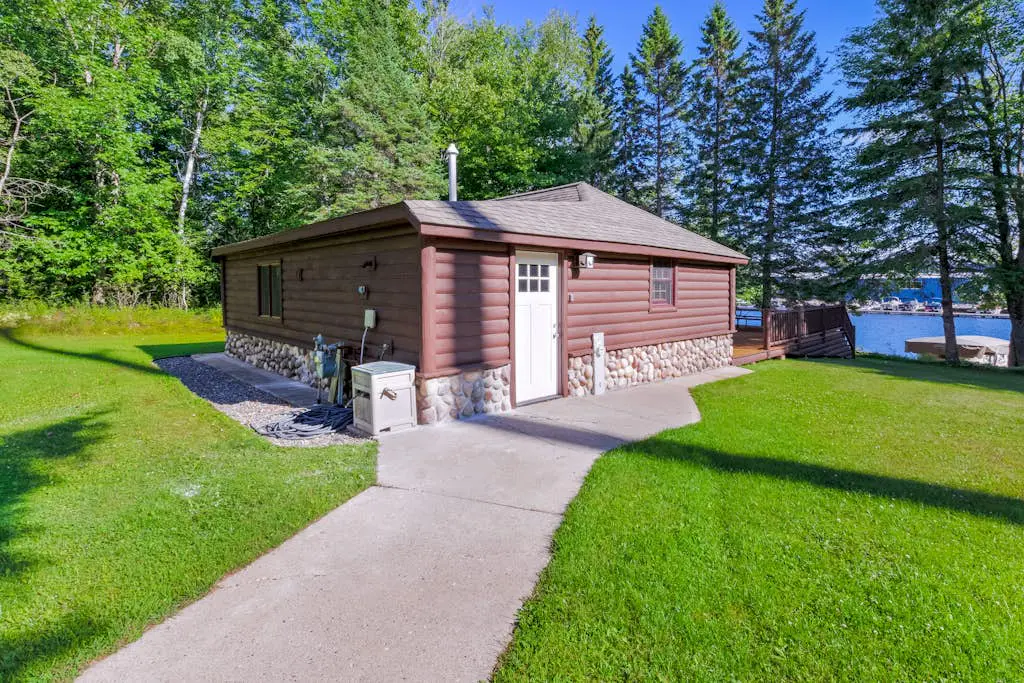Honey Badger Lodge