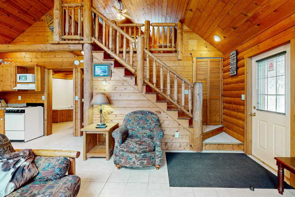 Balsam Ridge Cabin 2- Wolf