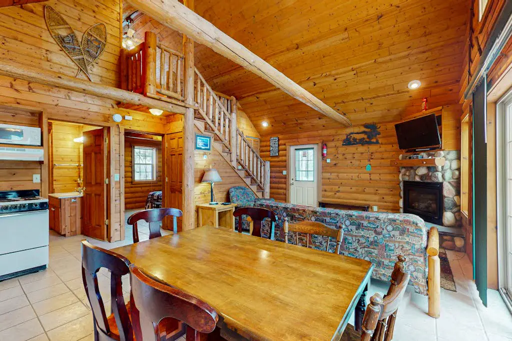 Balsam Ridge Cabin 2- Wolf