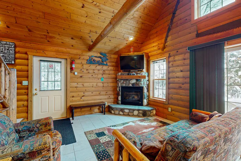 Balsam Ridge Cabin 2- Wolf