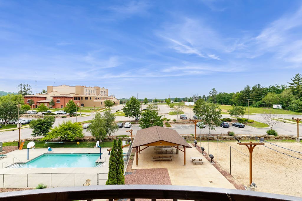 Chula Vista condo with scenic balcony, mini-fridge, on-site golf, & central AC