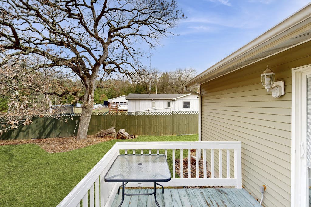 Charming Farm Country Retreat Near Wisconsin Dells Attractions, w/firepit & WIFI