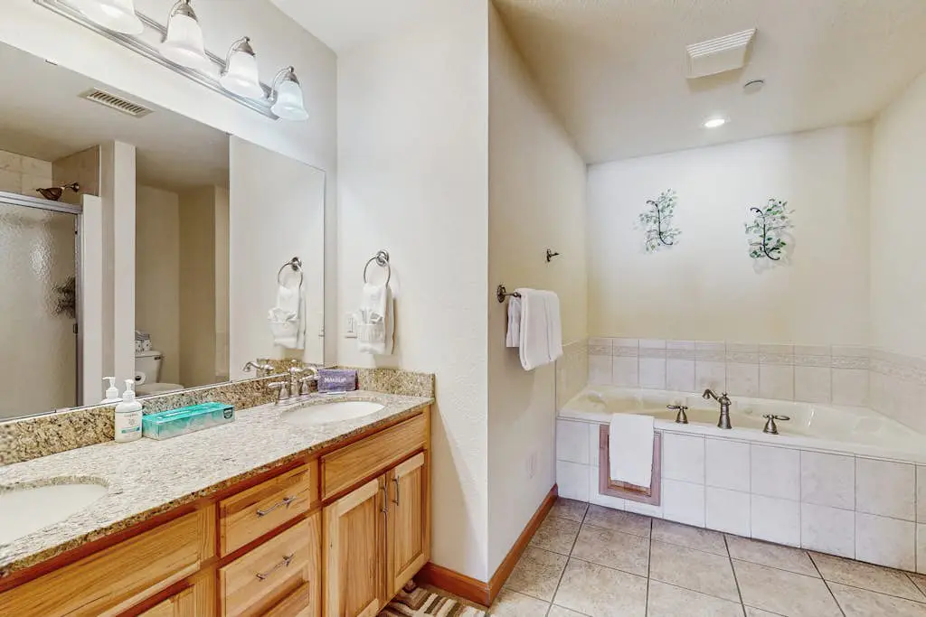 Sunset Condominiums- Golf View