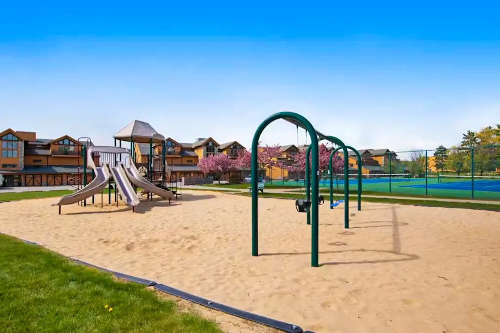 Sunset Condominiums- Golf View