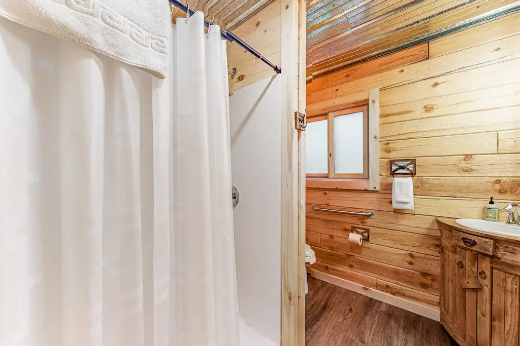 Black Bear Cabin