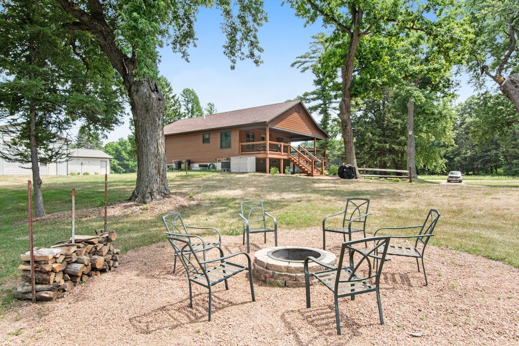 Inviting home with game room, firepit, full kitchen, & W/D