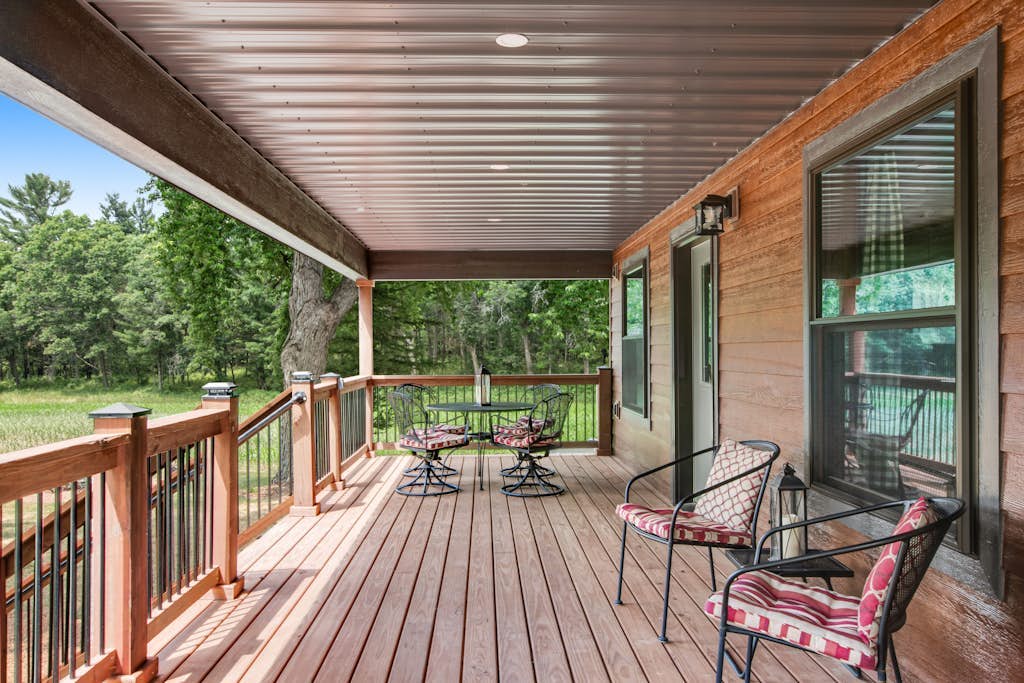 Inviting home with game room, firepit, full kitchen, & W/D