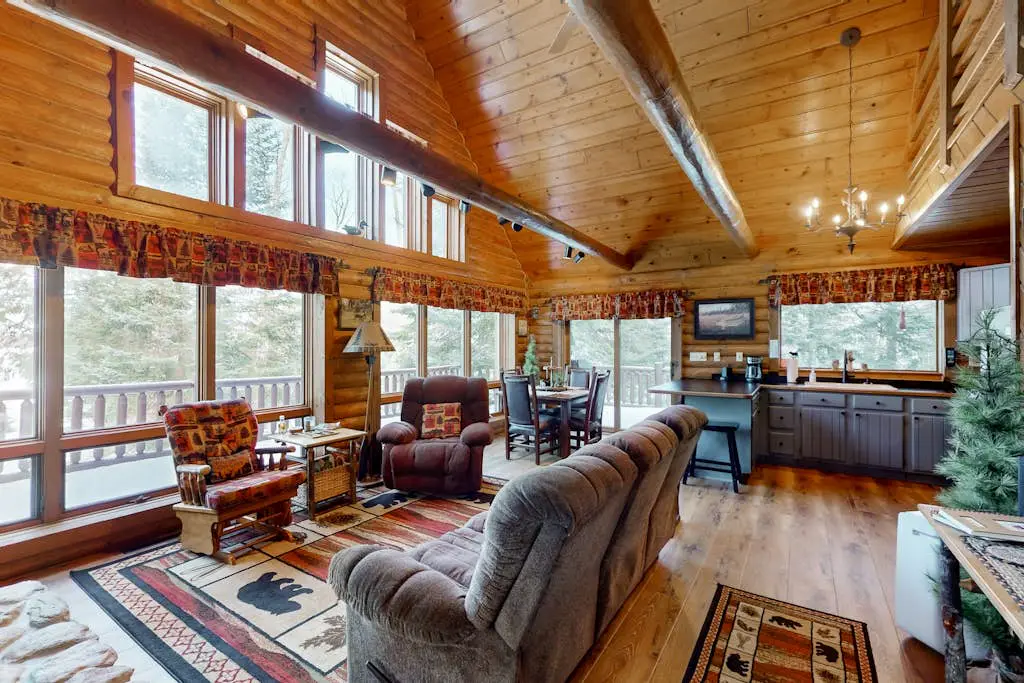 Annabelle Log Home