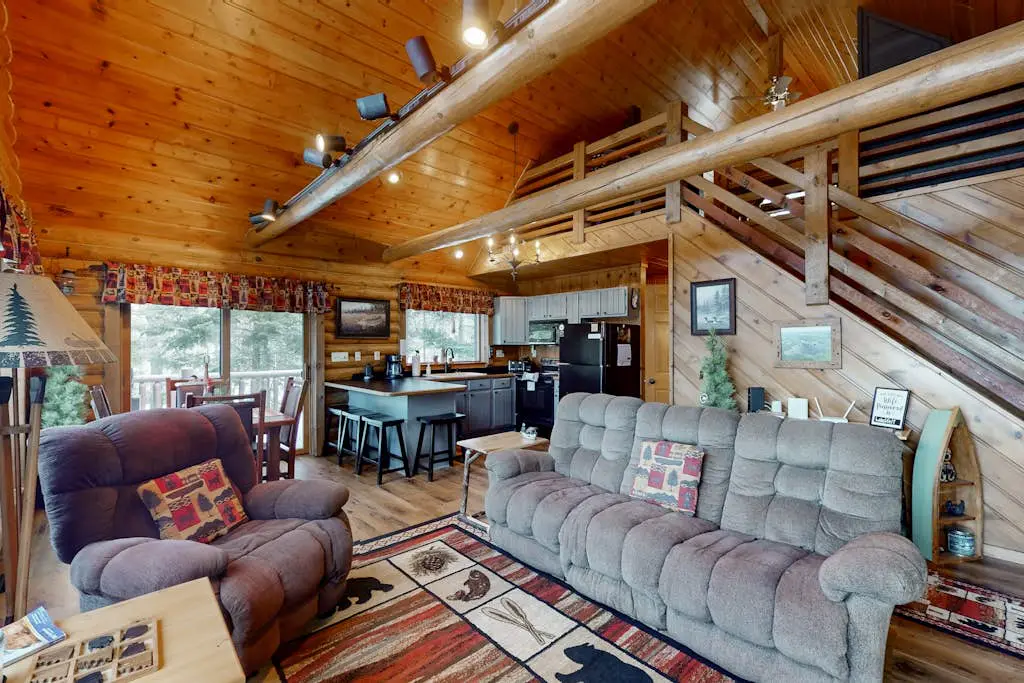 Annabelle Log Home