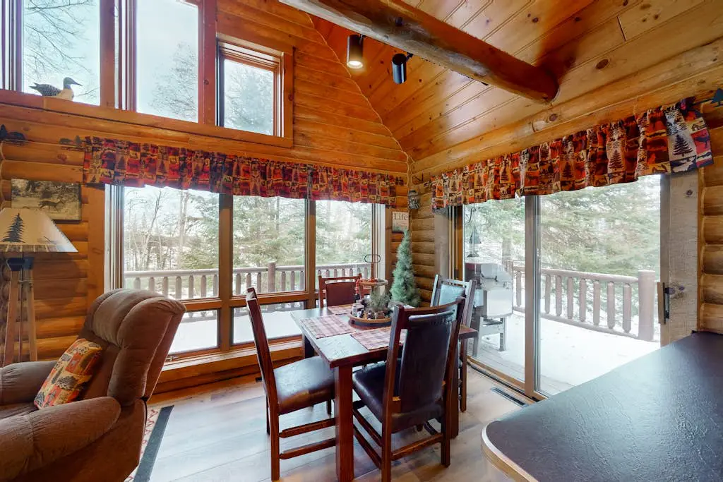 Annabelle Log Home