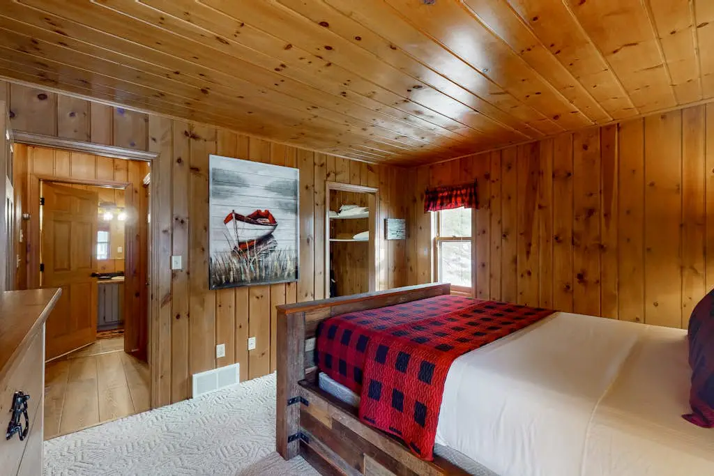 Annabelle Log Home