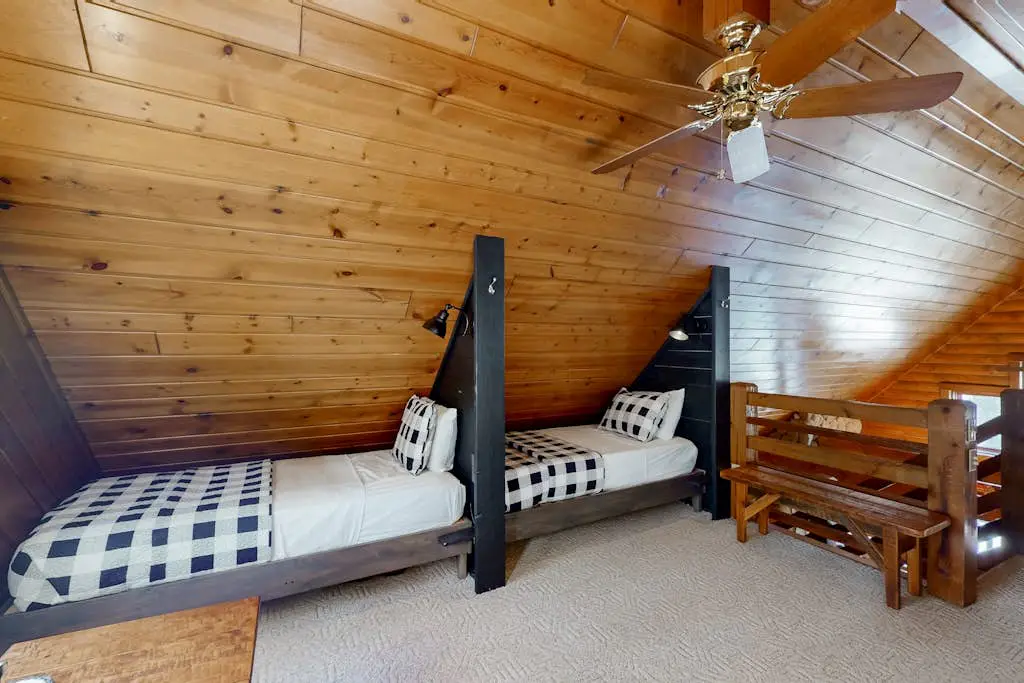 Annabelle Log Home