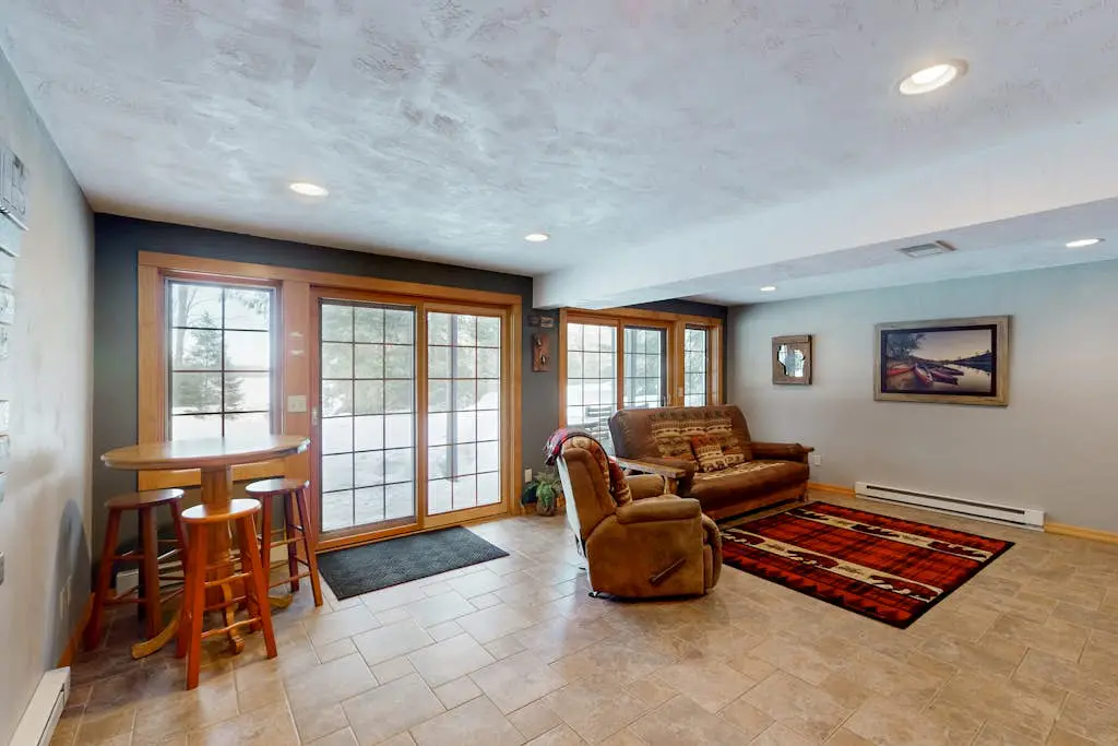 Annabelle Log Home
