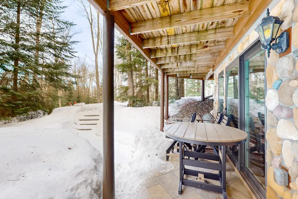 Annabelle Log Home
