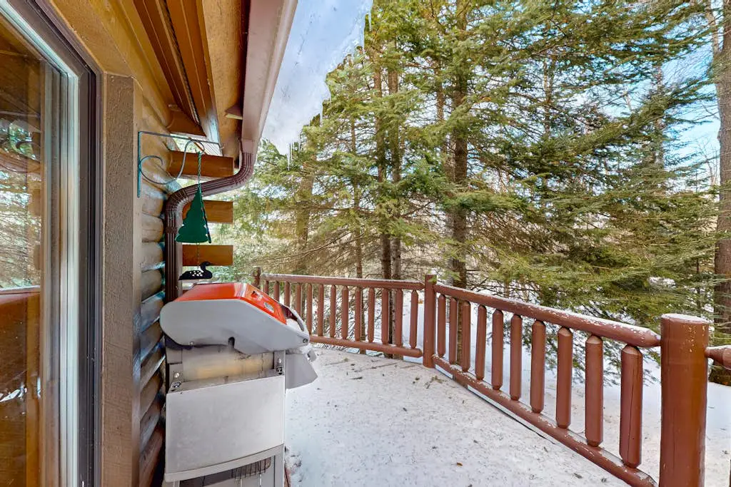 Annabelle Log Home