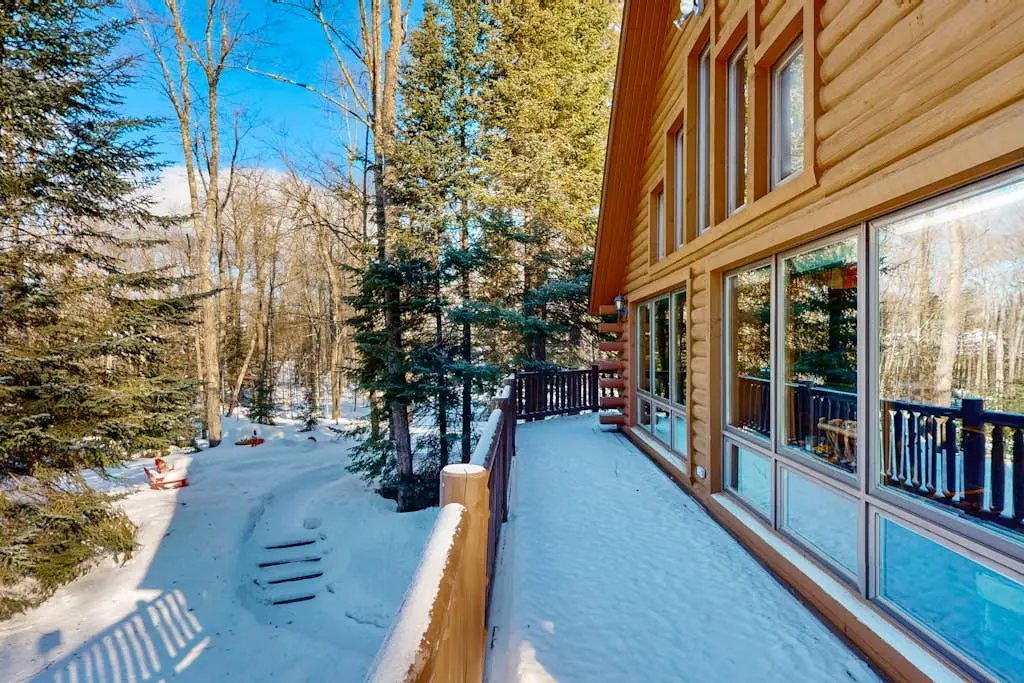 Annabelle Log Home