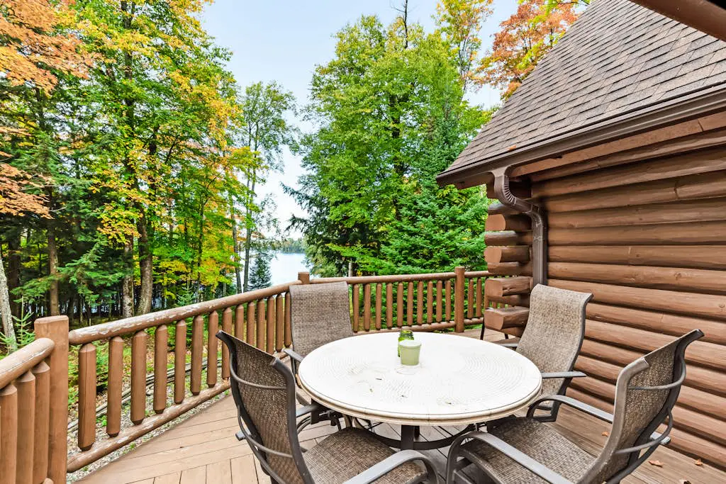 Annabelle Log Home
