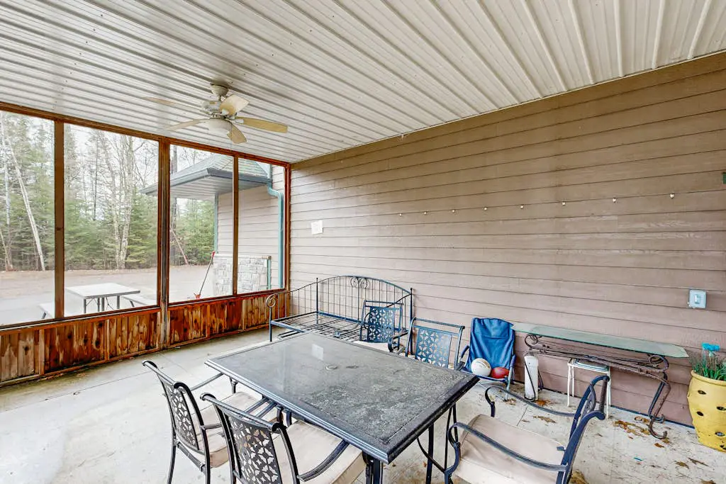 Grand Tomahawk Lodge