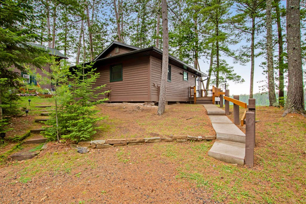 Cedar Cabin on Plum Lake