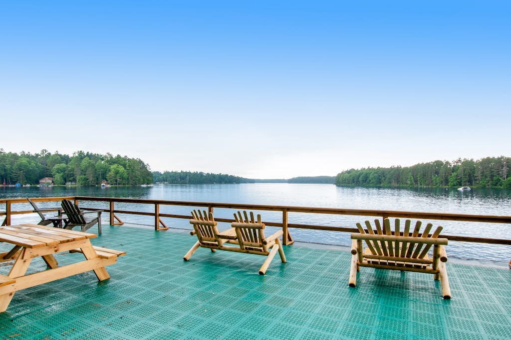 Waterfront cabin with Plum Lake views, private dock, beach access & kayaks