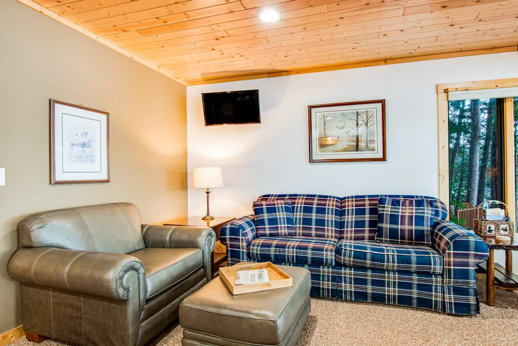 Cedar Cabin on Plum Lake