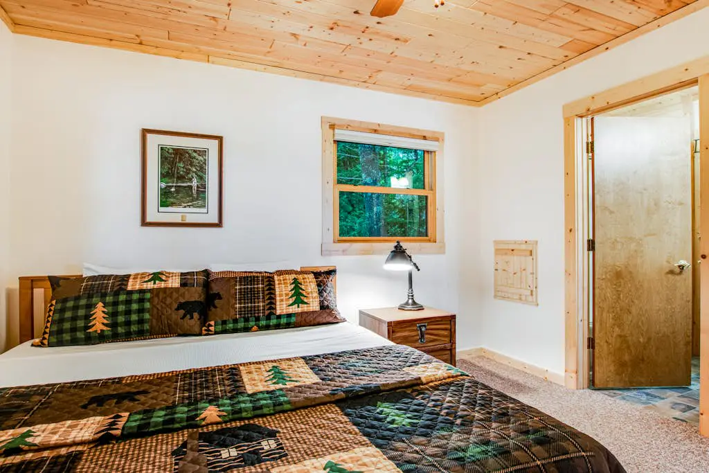 Cedar Cabin on Plum Lake