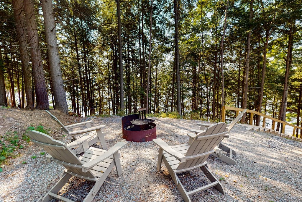 NEW lakefront escape with dock, game room, kayaks, 2 master suites & large deck