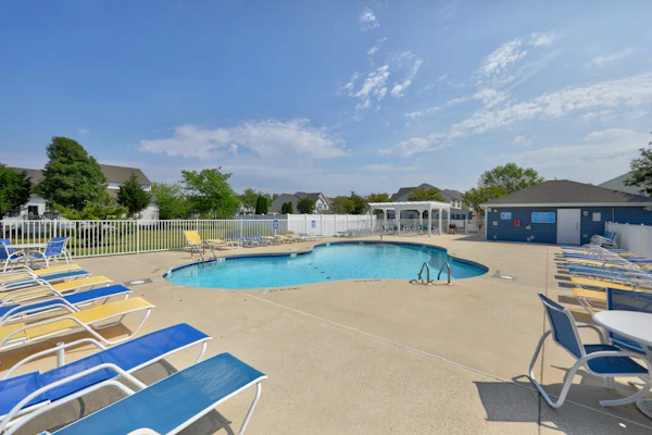 Keys of Marsh Harbor house w/community pool & tennis court, deck, grill