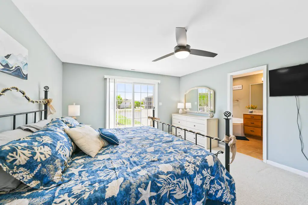 The Tides - 19989 Sandy Bottom Cir, Unit #701
