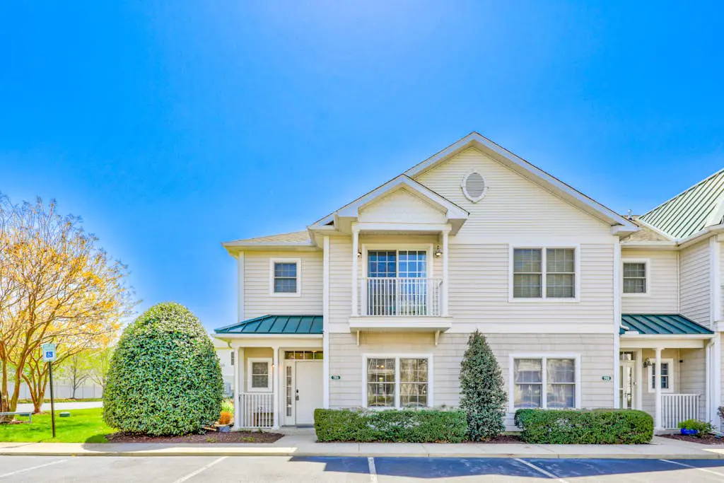The Tides - 19989 Sandy Bottom Cir, Unit #701