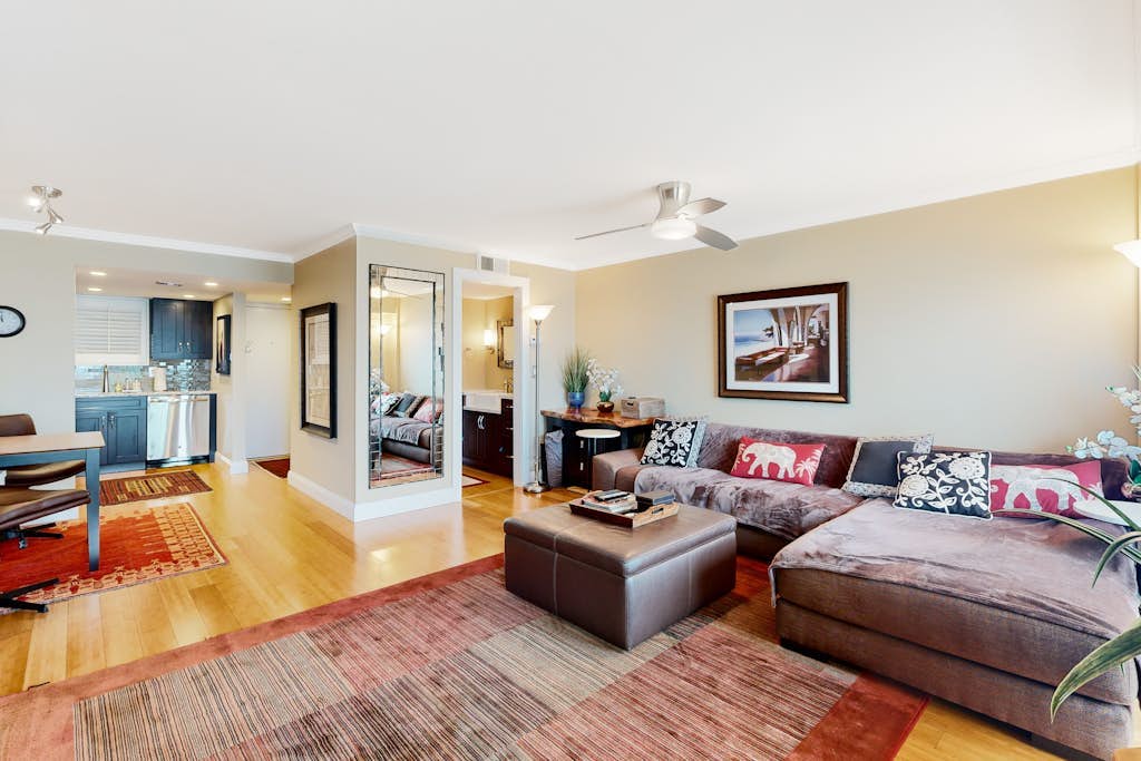 Rehoboth Beach studio with a balcony, fast WiFi, ocean view, & outdoor pool