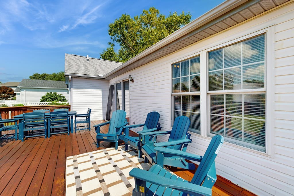Maplewood spacious house w/shared pool, W/D & free WIFI