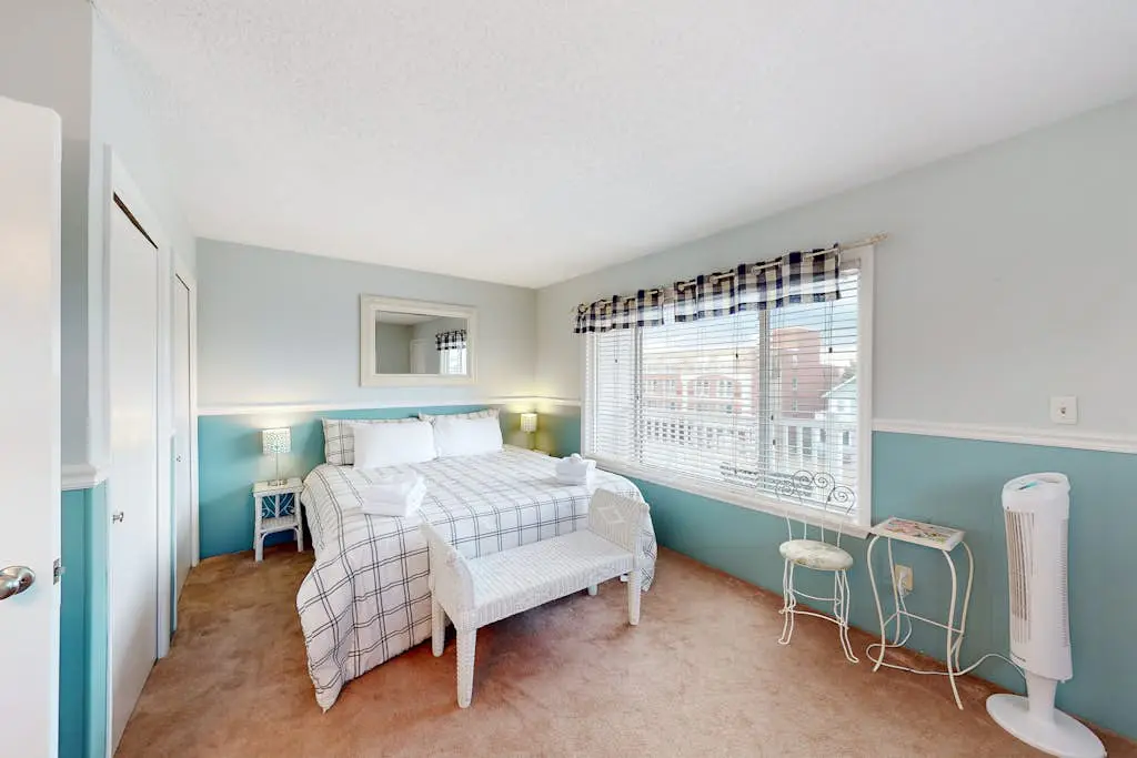 Dewey Villas - 24 Dickinson Ave, Unit #8B