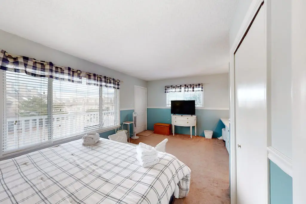 Dewey Villas - 24 Dickinson Ave, Unit #8B