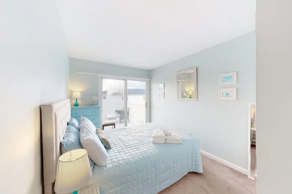 Dewey Villas - 24 Dickinson Ave, Unit #8B