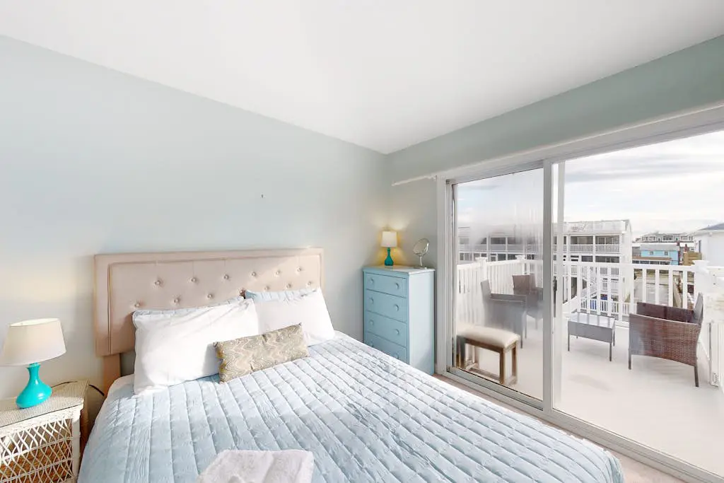 Dewey Villas - 24 Dickinson Ave, Unit #8B