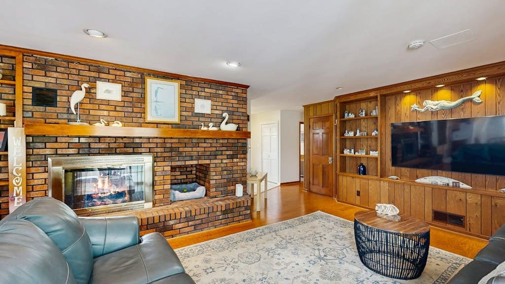 Town of Dewey Beach house near golf with fireplace & fenced yard - dog-friendly