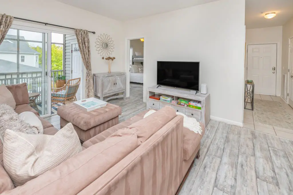 Villas at Bay Crossing - 34670 Villa Cir, Unit #2206