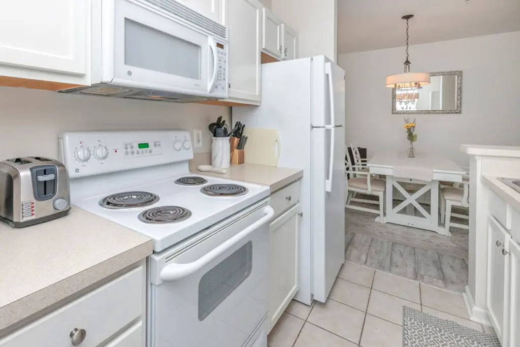 Villas at Bay Crossing - 34670 Villa Cir, Unit #2206