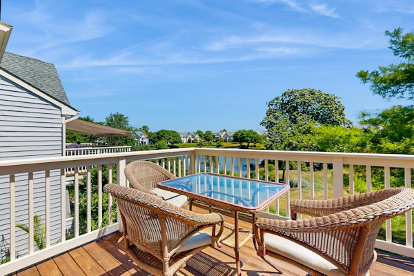 Spring Lake Condo with balcony, free WIFI, W/D, shared pool