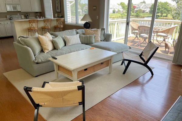 Spring Lake Condo with balcony, free WIFI, W/D, shared pool