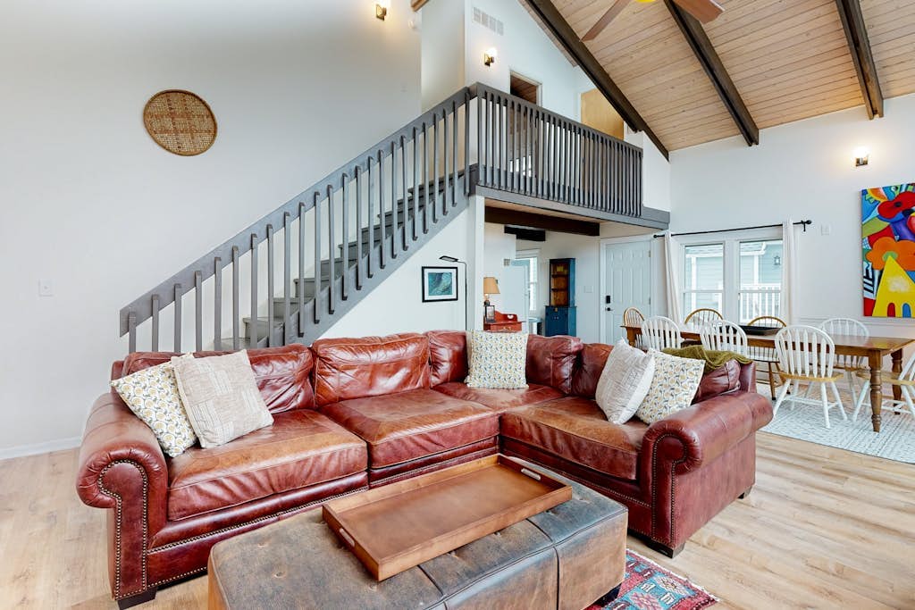 Town of Dewey Beach --- 6 Jersey Street | Ocean-block house in Dewey Beach