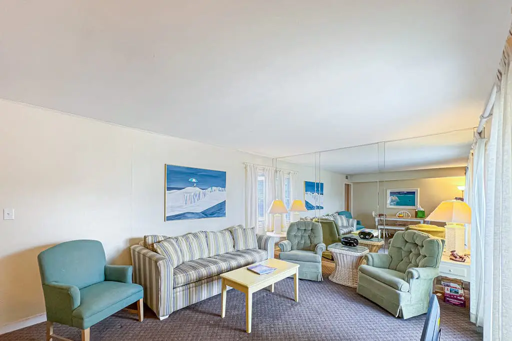 Sunspot Condo - 2 McKinley Ave, Unit #103