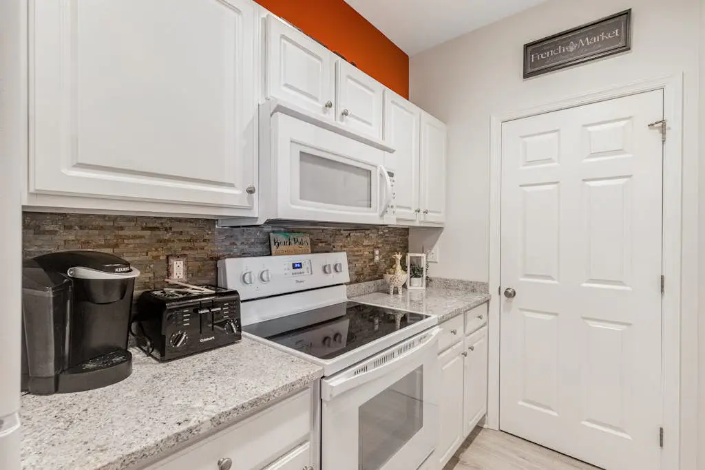 Villas at Bay Crossing - 34682 Villa Cir, Unit #4105